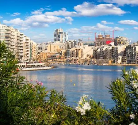Only In Vibrant St'julians With Wifi & Ac By 360 Estates