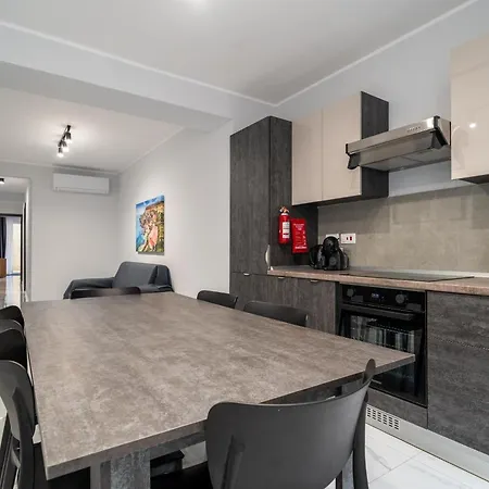 Only In Vibrant St'julians With Wifi & Ac By 360 Estates *